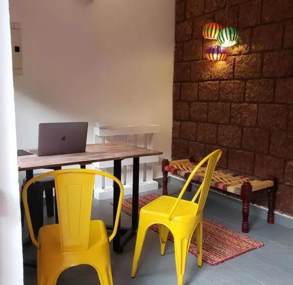 ペンション Adi Shakti Guesthouse And Shala