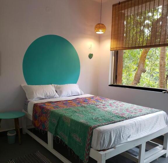 פנסיון Adi Shakti Guesthouse And Shala