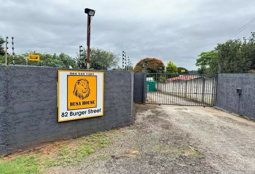 پانسیون Busa House