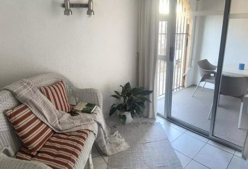 پانسیون Busa House