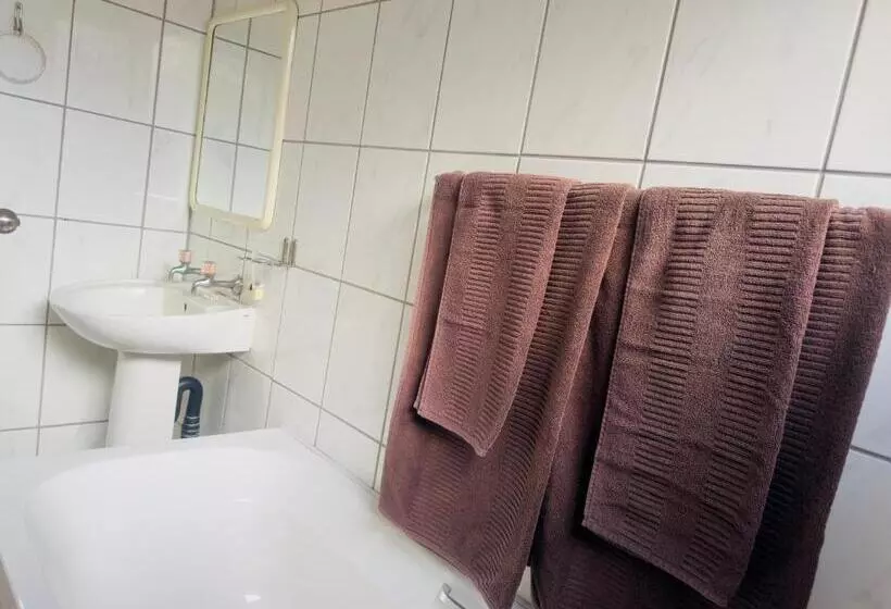 پانسیون Busa House