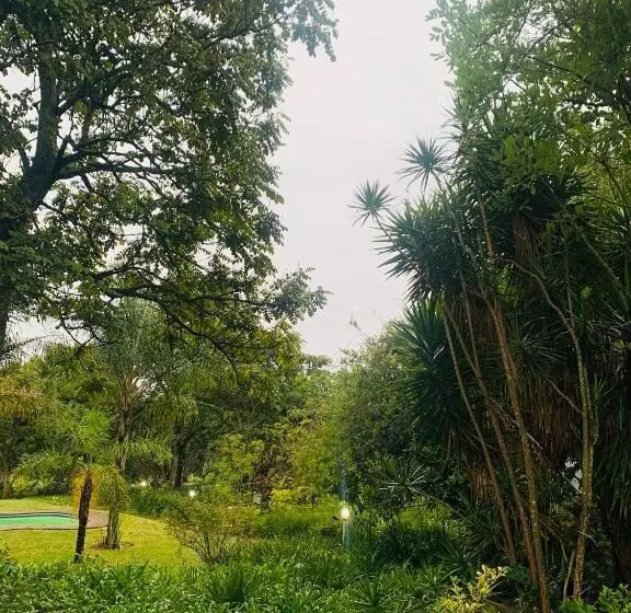 پانسیون Busa House