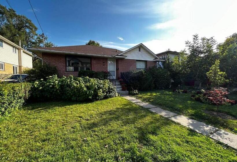 Panzió Chic And Large Private Room