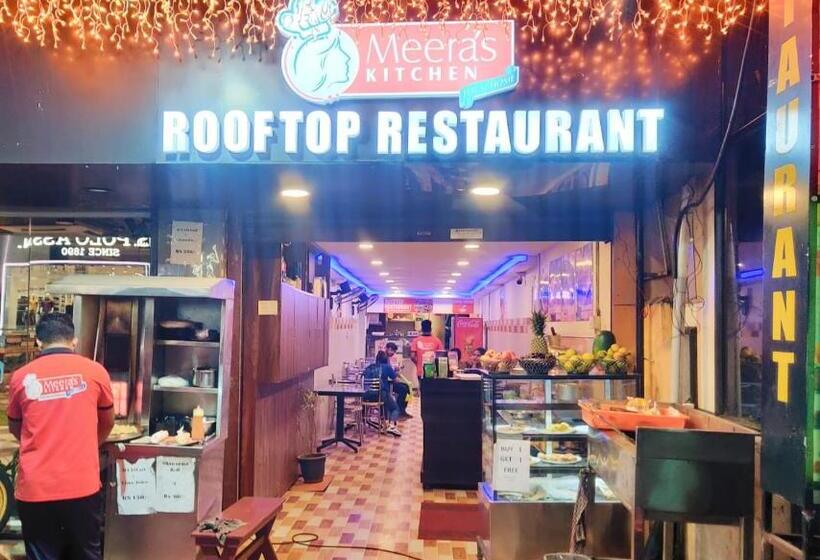 هاستل Mg Road Inn