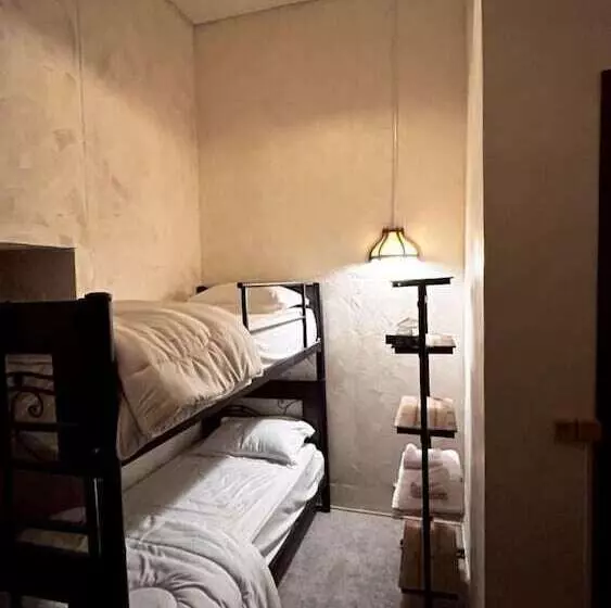 هاستل My Friendly