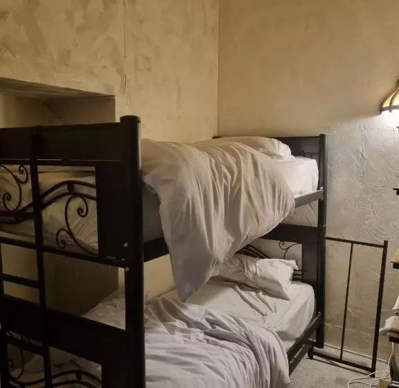 هاستل My Friendly