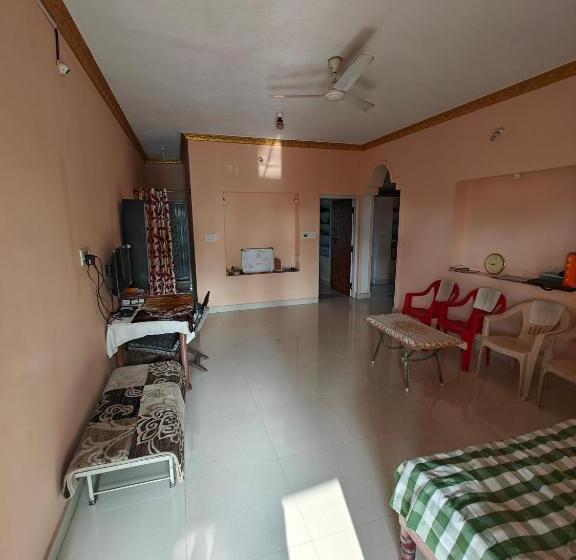 ベッドアンドブレックファースト Charan S Homestay