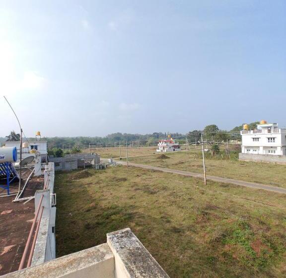 ベッドアンドブレックファースト Charan S Homestay