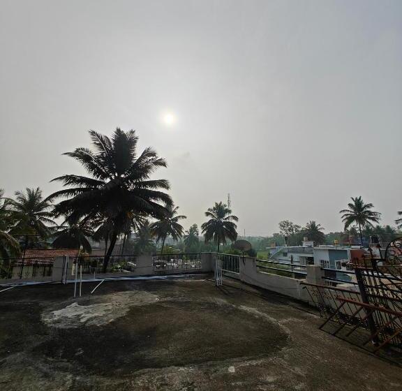 ベッドアンドブレックファースト Charan S Homestay