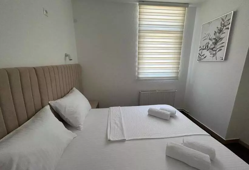 تختخواب و صبحانه Naš Dom   Motel