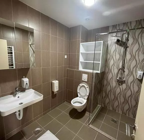 تختخواب و صبحانه Naš Dom   Motel