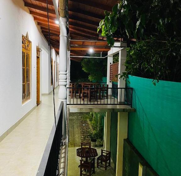 ホテル Black Panther Yala