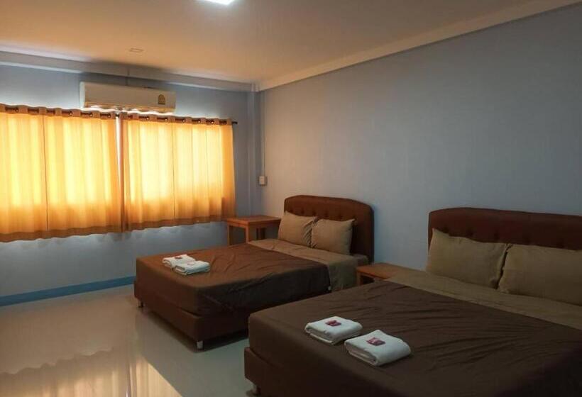 호텔 Center Place Ang Thong