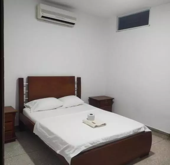 ホテル Los Arcángeles