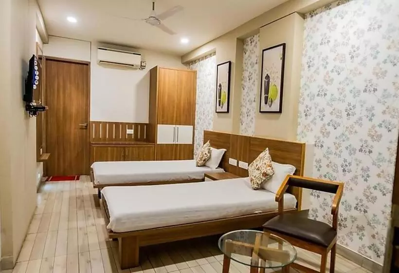 Hotelli Orchid, Adipur