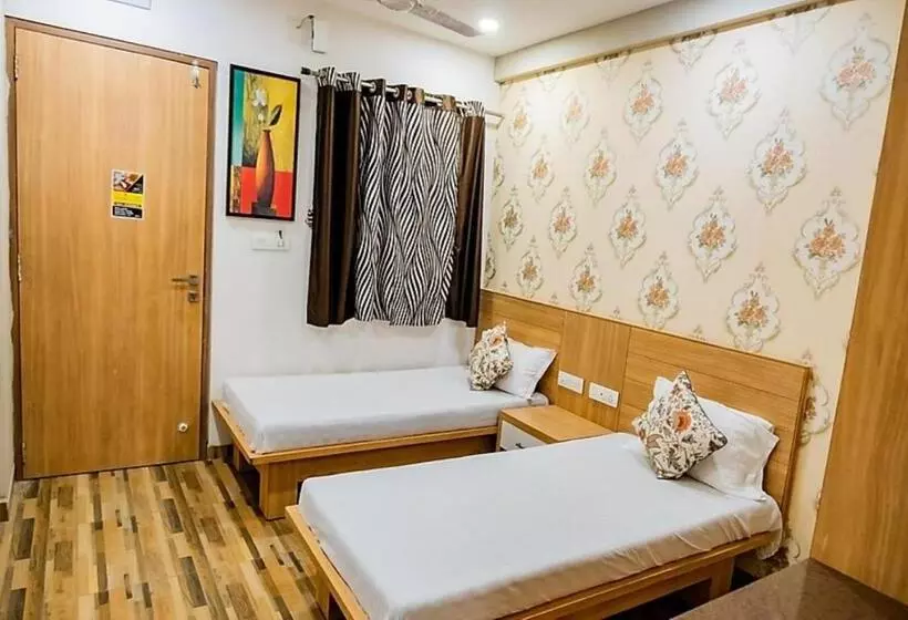 Hotelli Orchid, Adipur