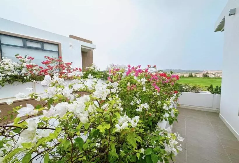 هتل Phoenix Pool Villa Cam Ranh