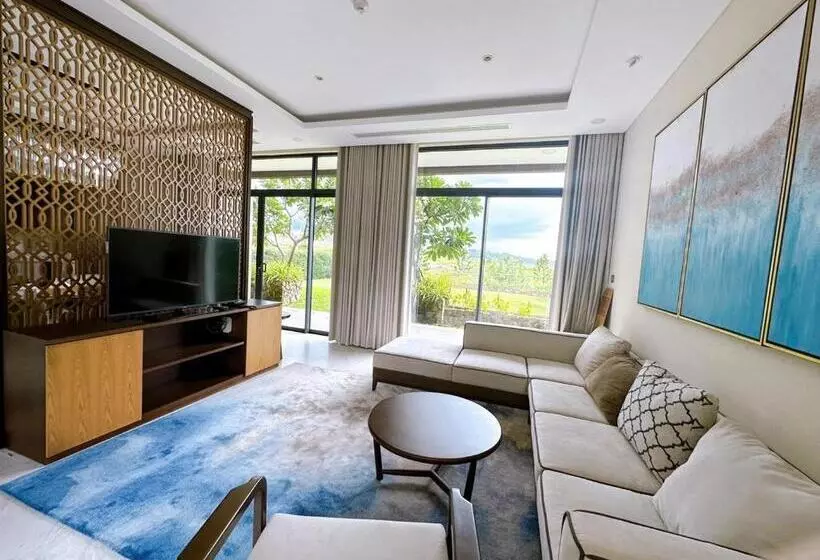 هتل Phoenix Pool Villa Cam Ranh
