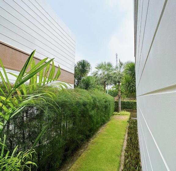 هتل Phoenix Pool Villa Cam Ranh