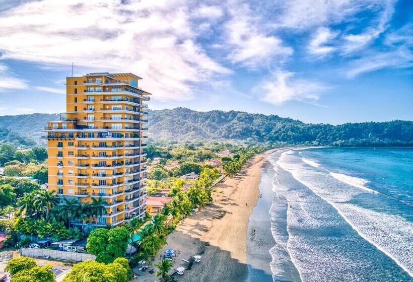 هتل Secretjaco Luxury Beach Front Penthouse With Pool & Jacuzzi