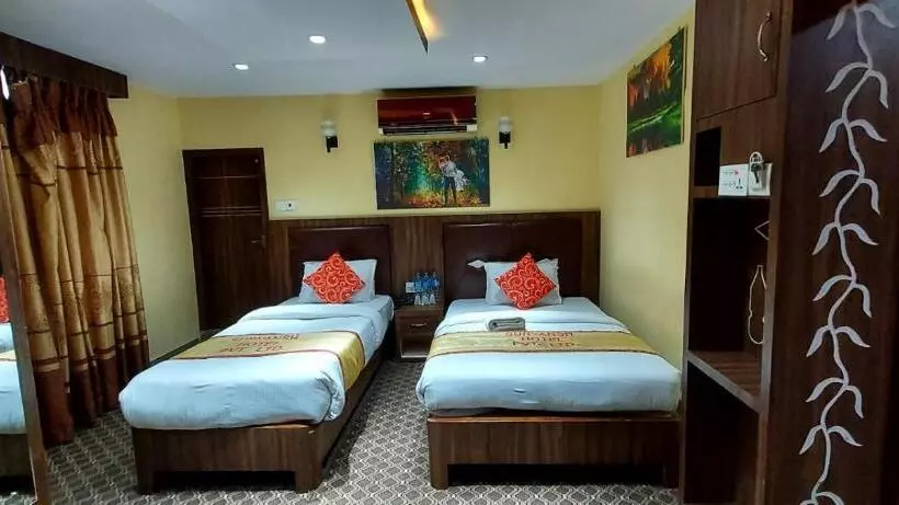 هتل Suryansh Pvt Ltd