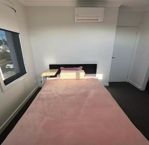 ペンション Brand New Comfortable Room In A Beautiful Suburb