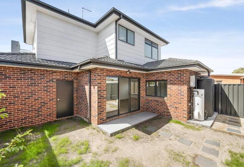 ペンション Brand New Comfortable Room In A Beautiful Suburb