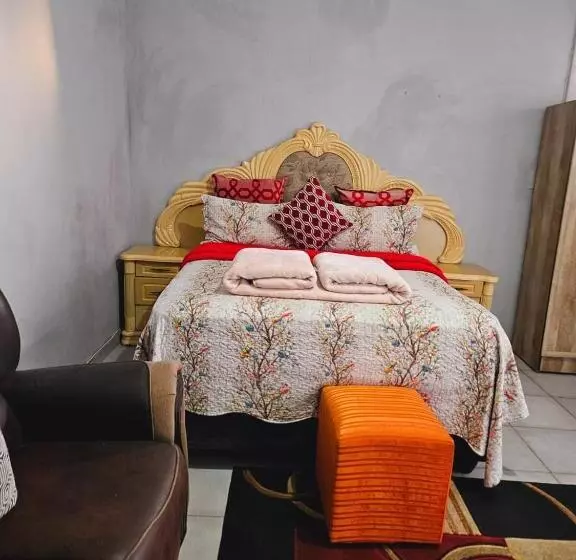 ペンション Happy Stay Guest House Klerksdorp