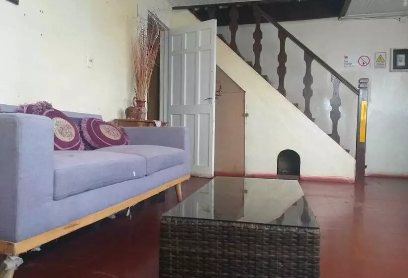 Majatalo Hostal Playa Las Conchitas