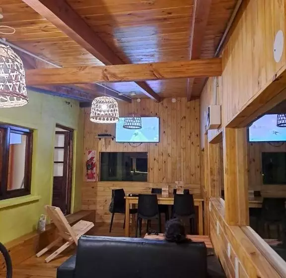 Majatalo Hostel El Limon