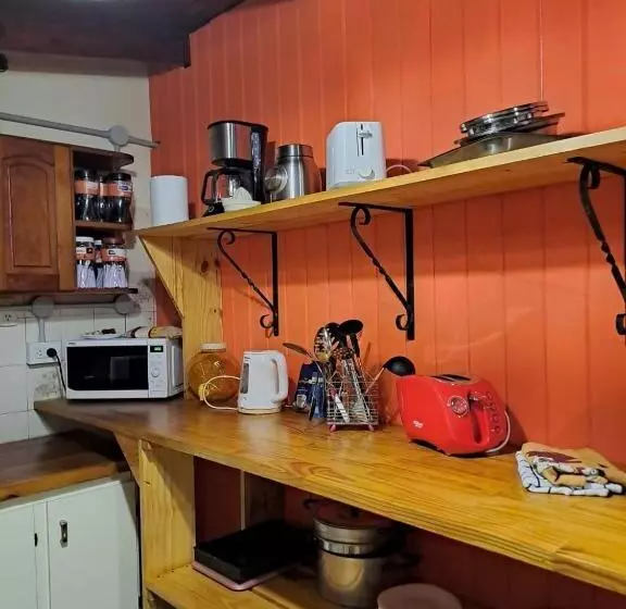 Majatalo Hostel El Limon