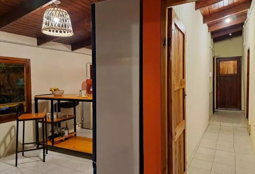 Majatalo Hostel El Limon