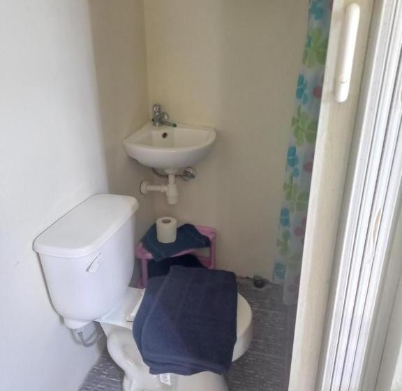 پانسیون Yenna Home