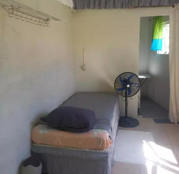 پانسیون Yenna Home