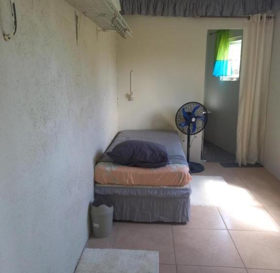 پانسیون Yenna Home