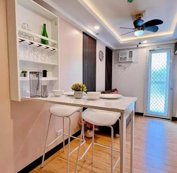 Retkeilymaja Aj’s Cozy Condo Davao
