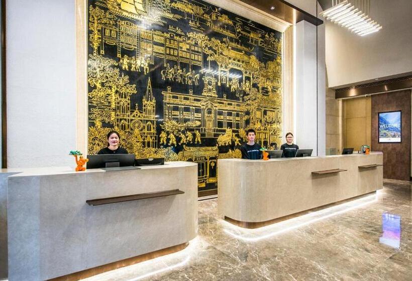 Atour Hotel Gangding Metro Station Taikoo Hui Tianhe Guangzhou     Free Shuttle Bus Service Between