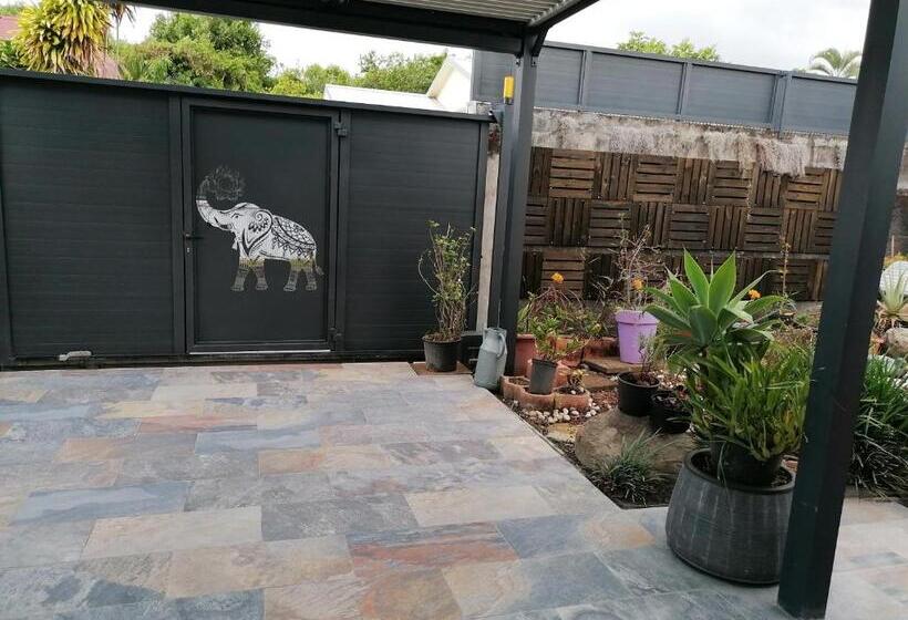 تختخواب و صبحانه Anae