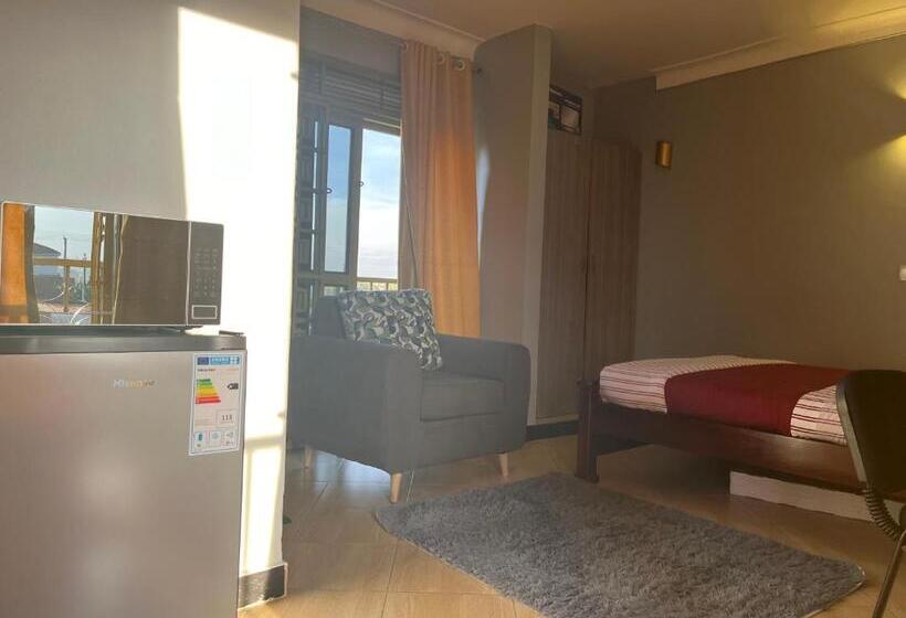 تختخواب و صبحانه Bukoto Kisaasi Suites 2