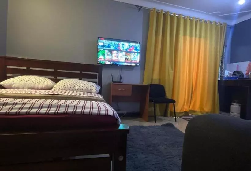 تختخواب و صبحانه Bukoto Kisaasi Suites 2