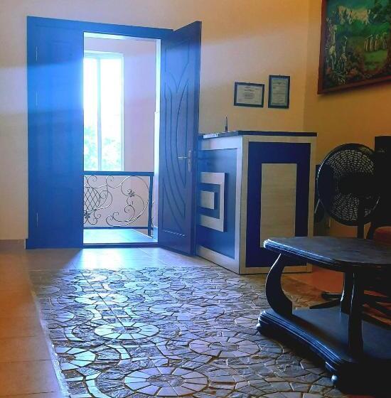 هتل отель авалон