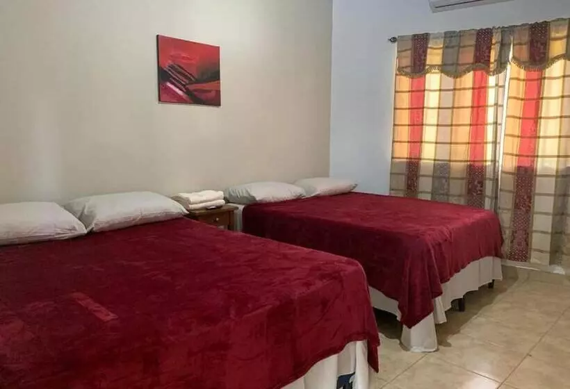 هتل El Oasis