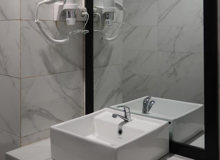 בית מלון כפרי Fhandika Boutique Inc