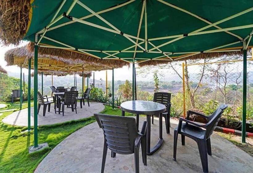 Hotel Lake Forest By Bat