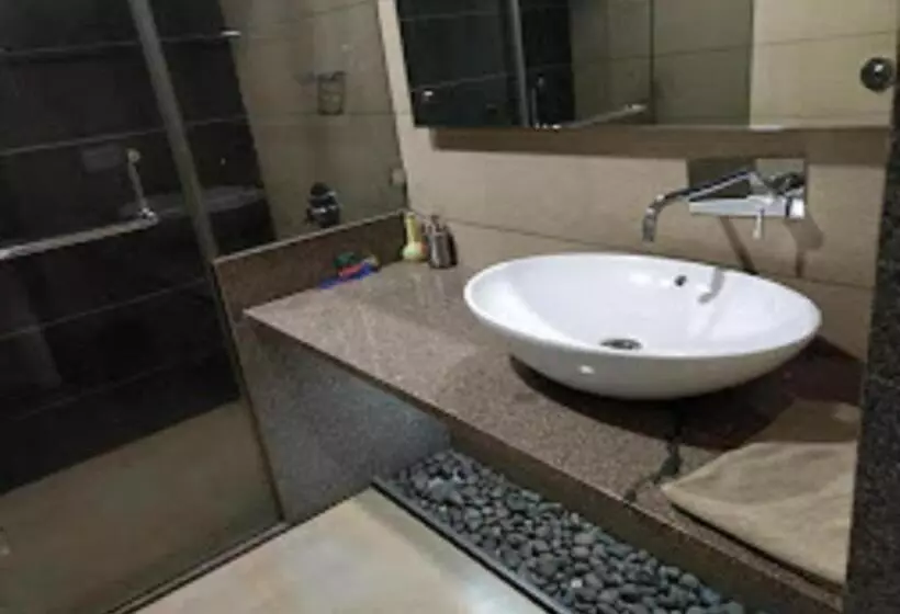 Hotelli Lemon Grass   Kudal