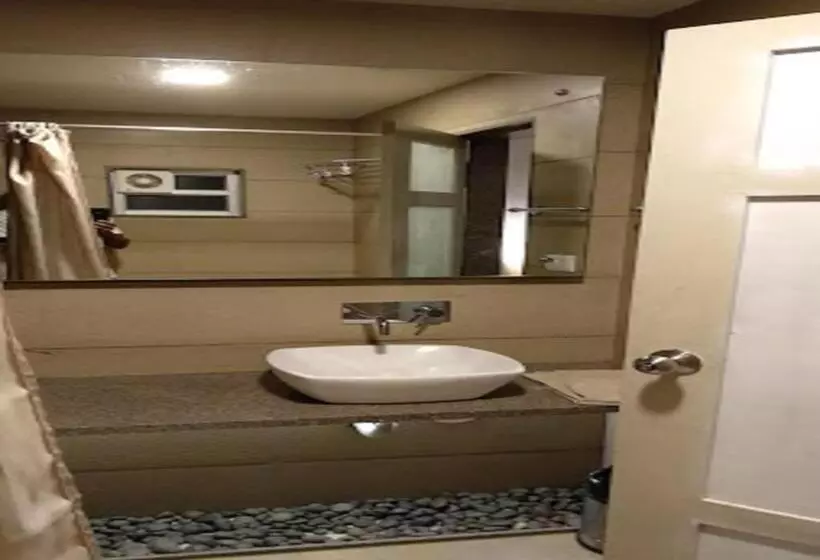 Hotelli Lemon Grass   Kudal