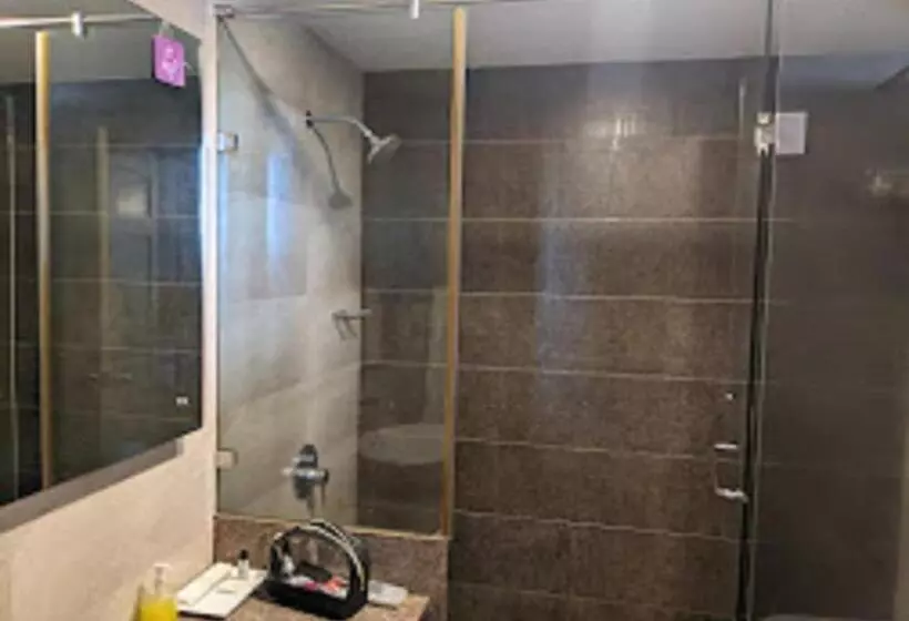 Hotelli Lemon Grass   Kudal