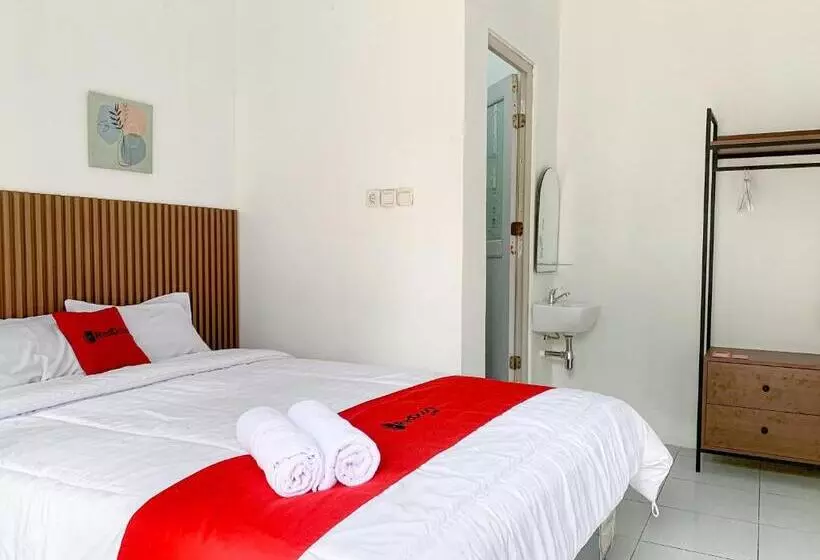 Hotelli Reddoorz Near Fkip Untirta Serang