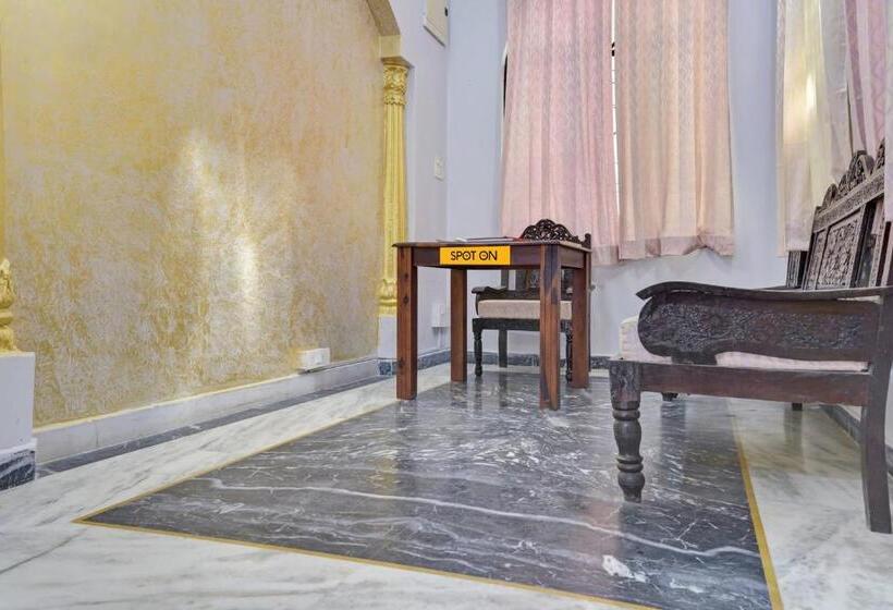 Hotelli Spot On Shree Murti Nandan