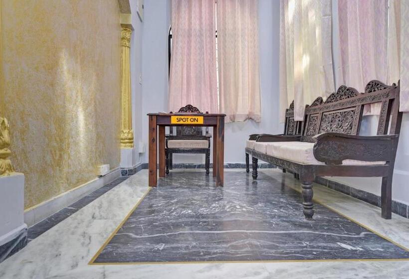 Hotel Spot On Shree Murti Nandan